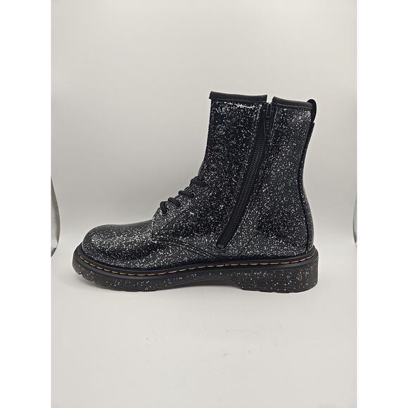 NEW Dr. Martens Cosmic Glitter Lace Up Ankle Boots Black Unisex Boys 5 Girls 6 - Picture 3 of 8